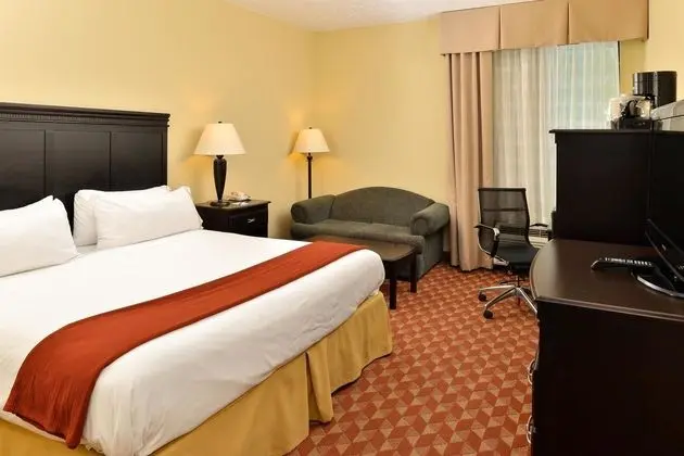 Americas Best Value Inn-West Point
