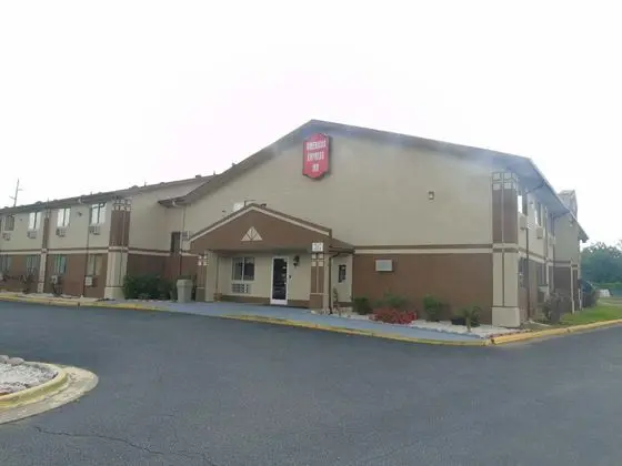 Americas Express Inn Rocky Mount - 1