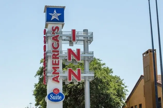 America's Inn Sugarland Stafford