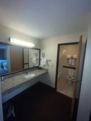 AmericInn Lodge & Suites Wisconsin Rapids