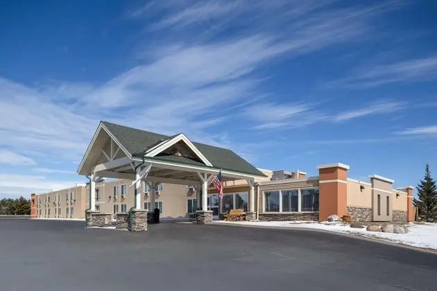 AmericInn by Wyndham Baxter Brainerd - Dış Mekan