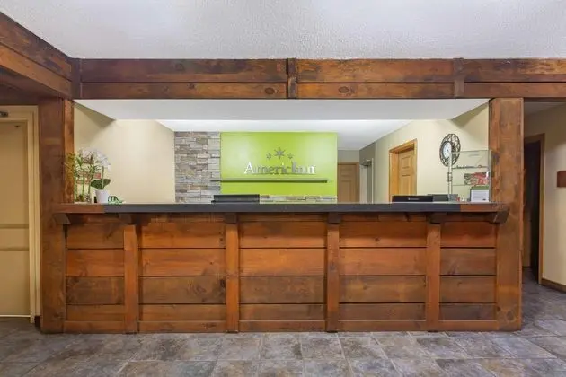 AmericInn By Wyndham Black River Falls - Lobi