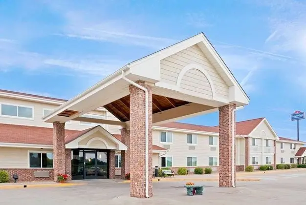 AmericInn by Wyndham Coralville