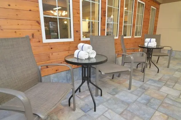 AmericInn by Wyndham Des Moines Airport - Havuz