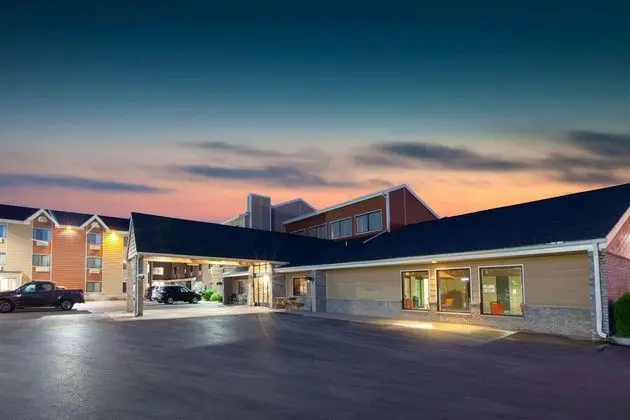 AmericInn by Wyndham Iron River - 1