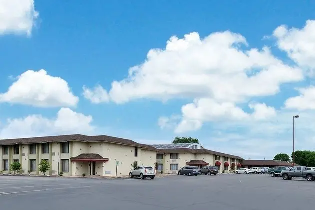 AmericInn by Wyndham La Crosse Riverfront