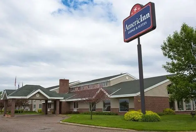 AmericInn by Wyndham Litchfield - Genel