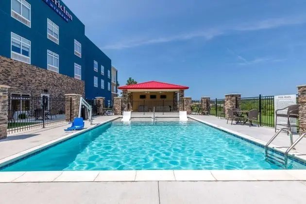 Americinn By Wyndham Mountain Home - Havuz