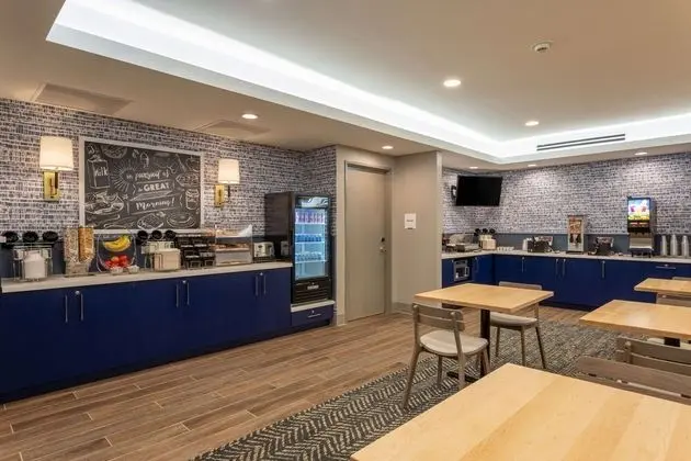 Americinn By Wyndham Mountain Home - Kahvaltı