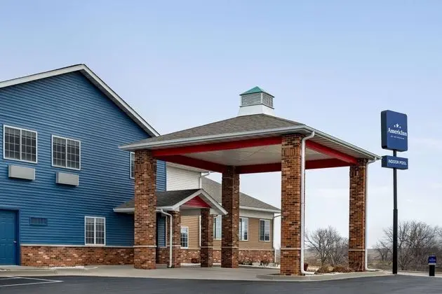 AmericInn by Wyndham Williamsburg - Dış Mekan