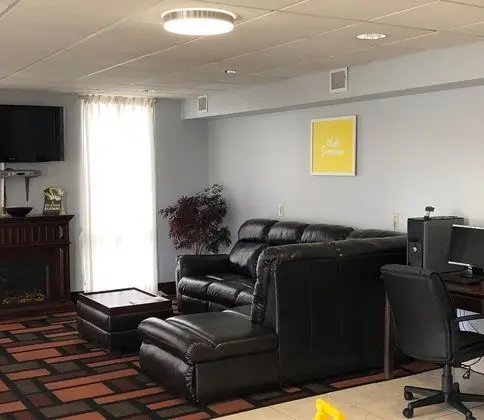 Amerihost Inn & Suites - Lobi
