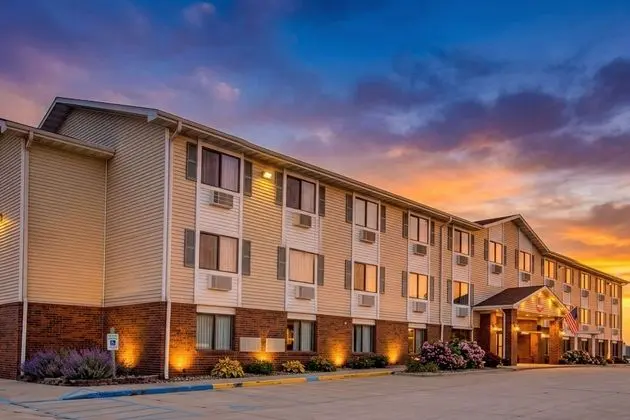 Amerihost Inn & Suites Kingdom City - Öne Çıkan Resim