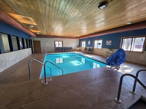 AmeriVu Inn and Suites - Hayward WI - Havuz
