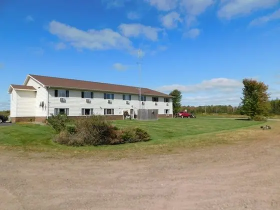 AmeriVu Inn and Suites