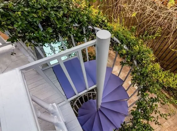Amethyst Garden Inn - Dış Mekan