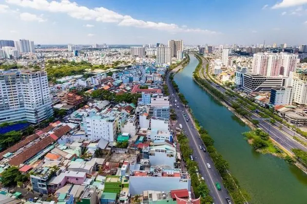 Ami Splendid Rivergate Views