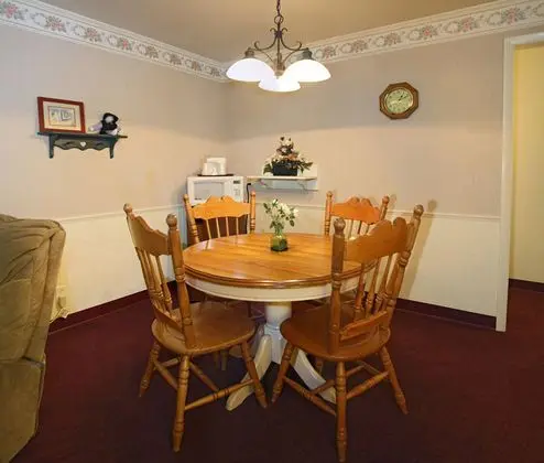 Amish Country Motel - Oda