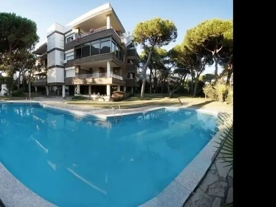 Amity Be my Guest Castelldefels