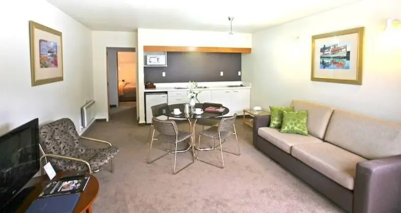 Amity Lodge Motel