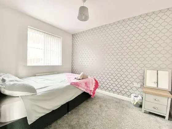 Ammaculate 3 Bedroom Property Near Caltic Manor