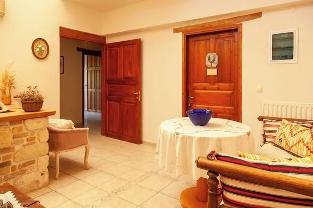 Amnisiades Apartments - Dış Mekan