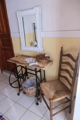 Amnisiades Apartments - Oda