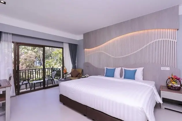 Amora Beach Resort Phuket - Oda