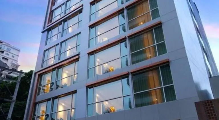 Amora NeoLuxe Bangkok