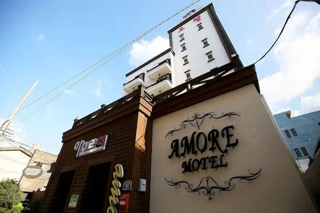 Amore Motel