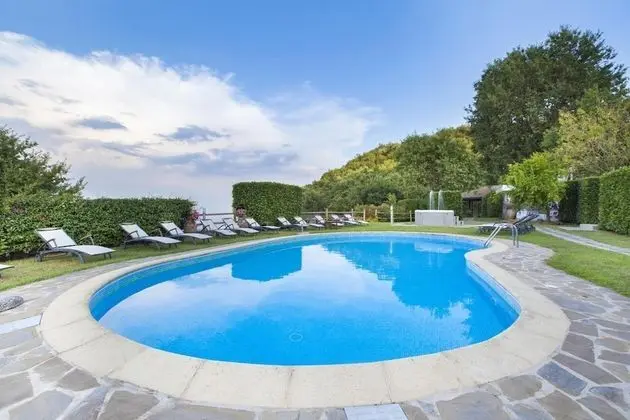 Amore Rentals - Villa La Ventana With Private Swimming Pool Garden Jacuzzi Sea View and Parking