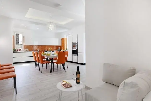 Amore Rentals - Villa Neranyum With Private Pool Sea View Jacuzzi and Parking - Oda