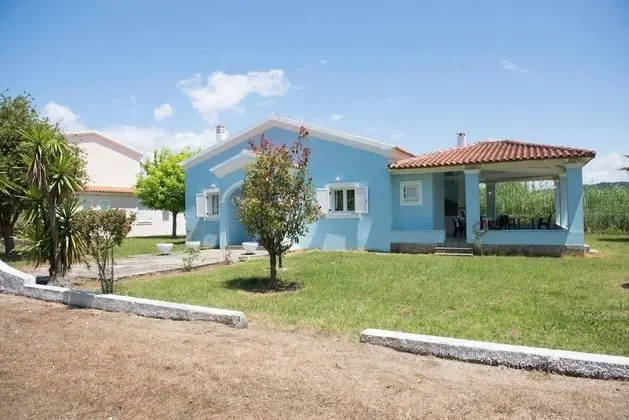 Villa Amorossa Beachfront 3 Bedroom in Roda - Dış Mekan