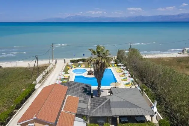 Amorossa Beachfront Village by Konnect - Dış Mekan