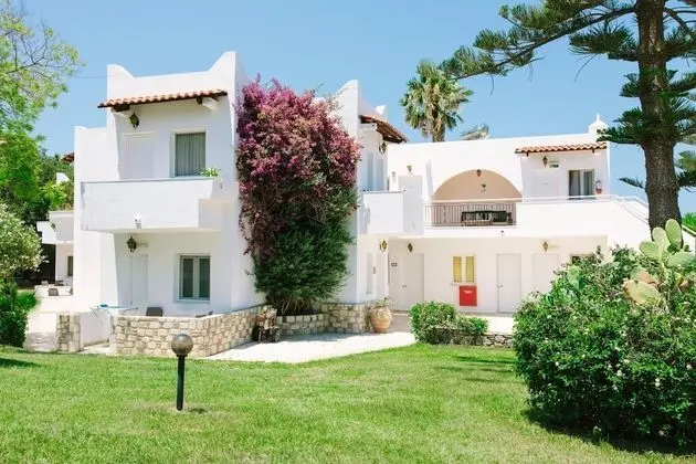 Ampavris Family Apartments - Dış Mekan