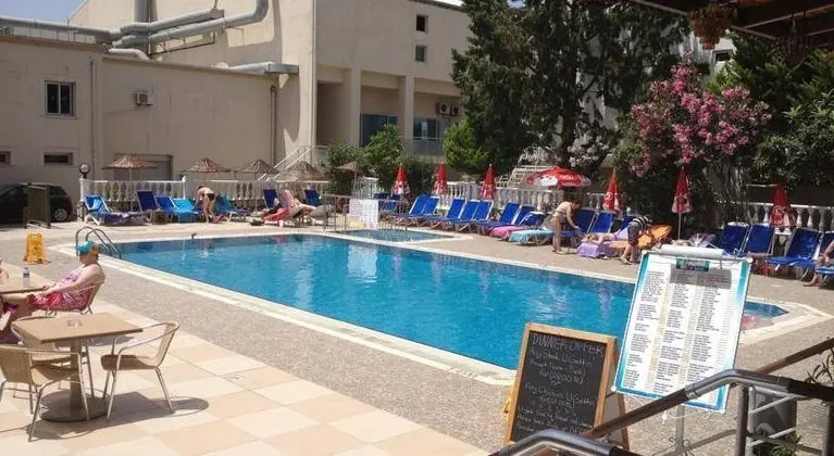 Amphi Apartments