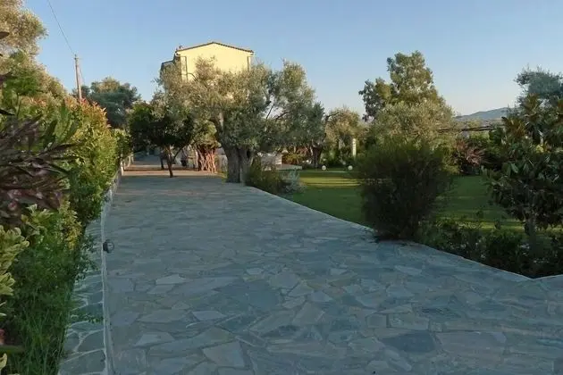 Ampoulos Rooms & Apartments - Dış Mekan