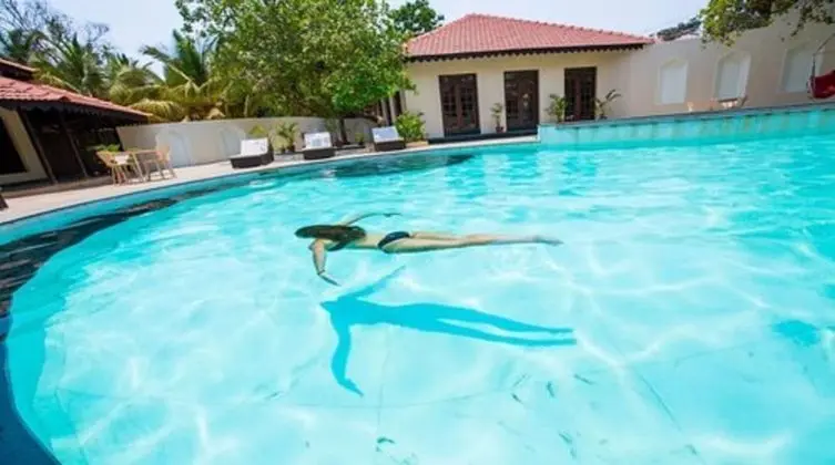 Amritara Aura Resort & Spa - Havuz