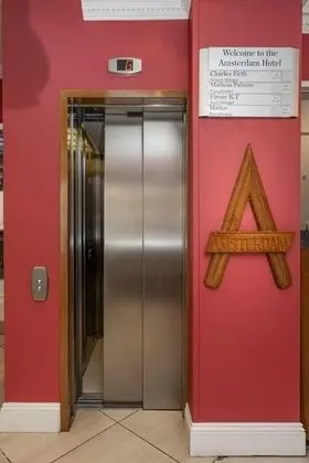 Amsterdam Hotel and A Bar - Lobi