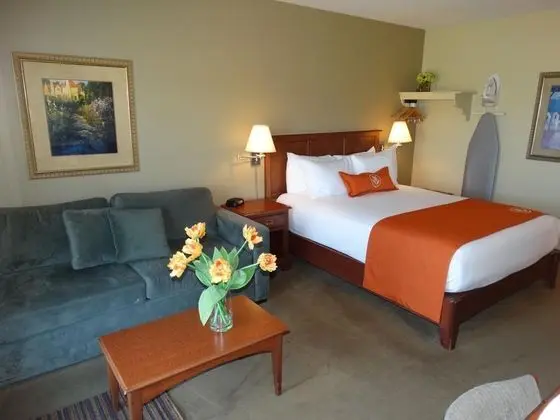 Amsterdam Inn & Suites Moncton