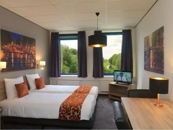 Amsterdam Teleport Hotel