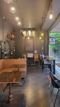 Amy 2 Hostel