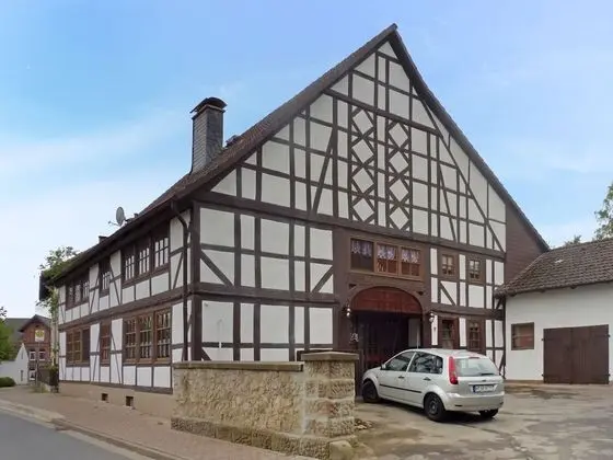 An der Dorfkirche Hehlen