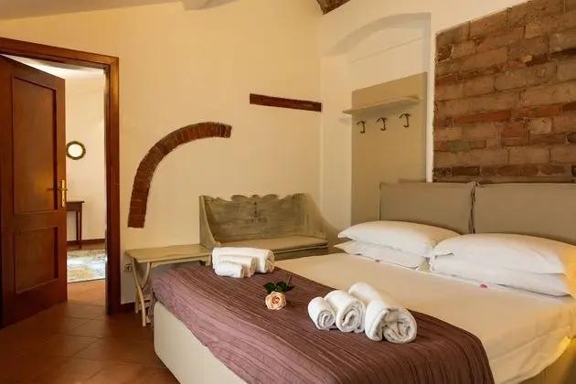 Αn exclusive deconsecrated former church residence from 1170 - Oda