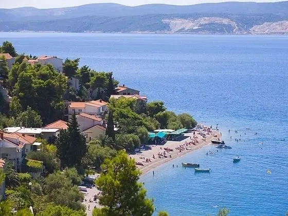 Ana - Free Parking - A3 Veliki