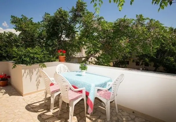 Ana - Great Location, Near the Beach - A2