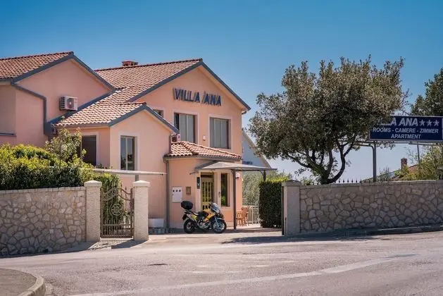 Villa Ana