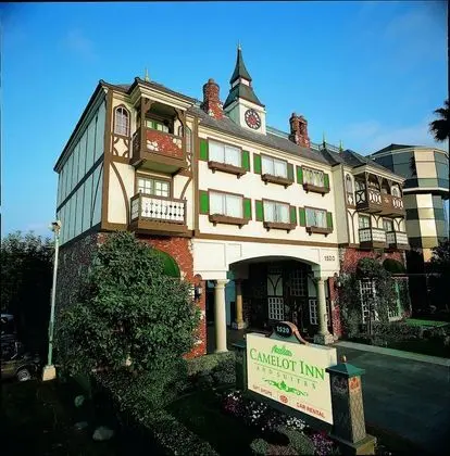 Anaheim Camelot Inn & Suites - Dış Mekan