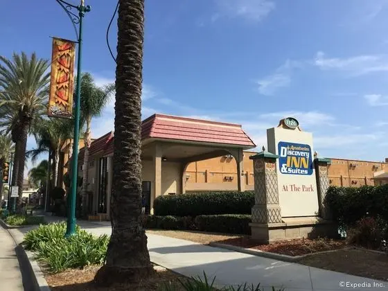 Anaheim Discovery Inn & Suites - Dış Mekan