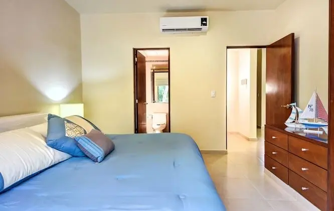 Anam 1 bedroom apartment with balcony sleeps 3 - Oda