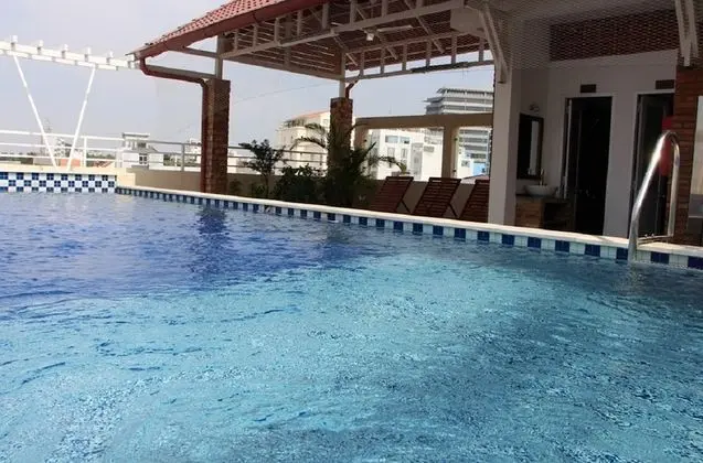 Ananas Family Hotel - Havuz
